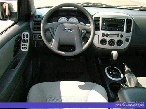 Ford Escape 2006 photo 2