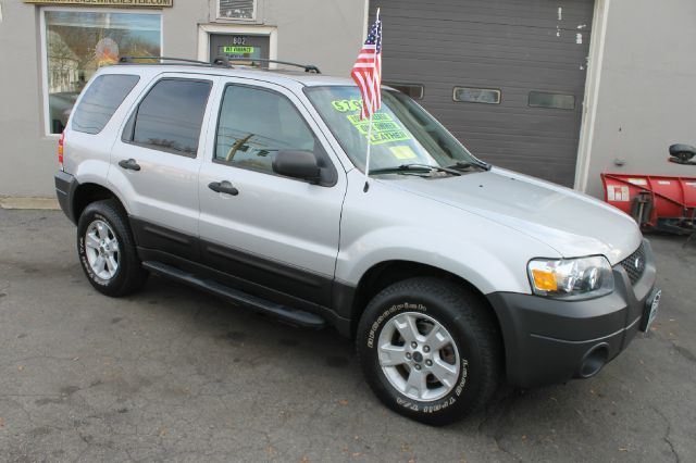 Ford Escape 2006 photo 2