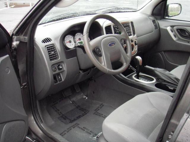 Ford Escape 2006 photo 3