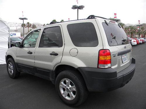 Ford Escape 2006 photo 2
