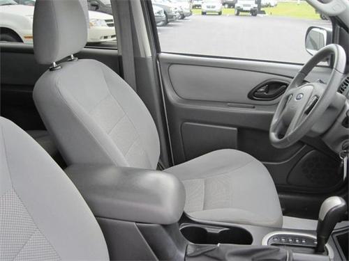 Ford Escape 2006 photo 2
