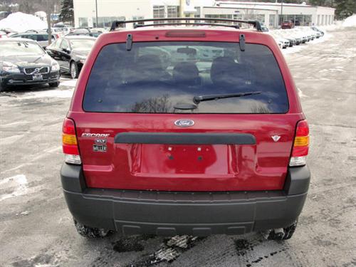 Ford Escape 2006 photo 2