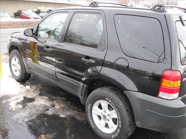 Ford Escape ESi Sport Utility