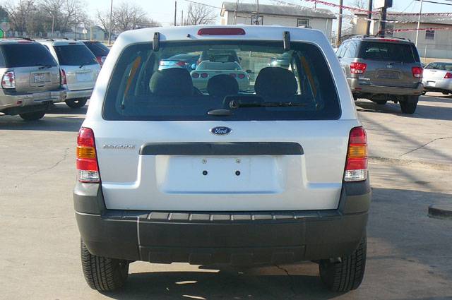 Ford Escape 2006 photo 3