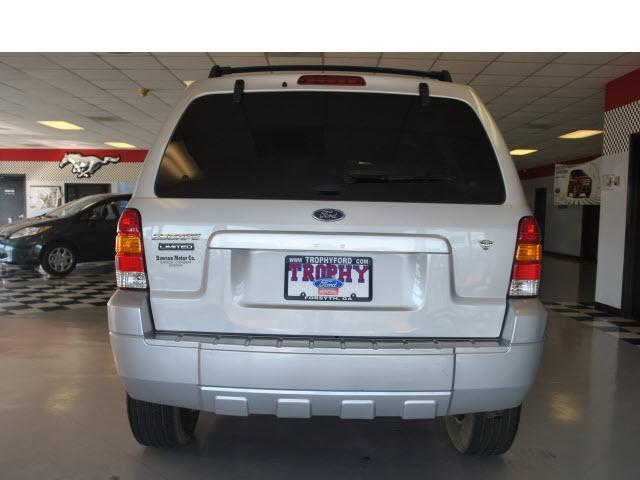 Ford Escape 2006 photo 2