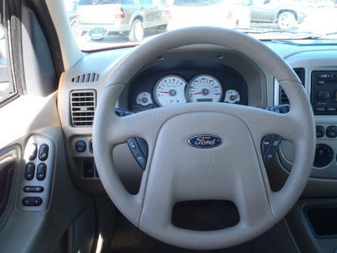 Ford Escape 2006 photo 2
