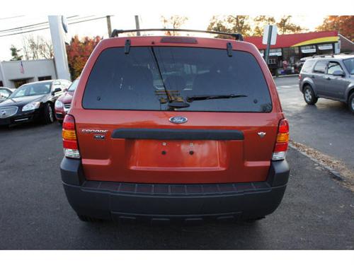 Ford Escape 2006 photo 1