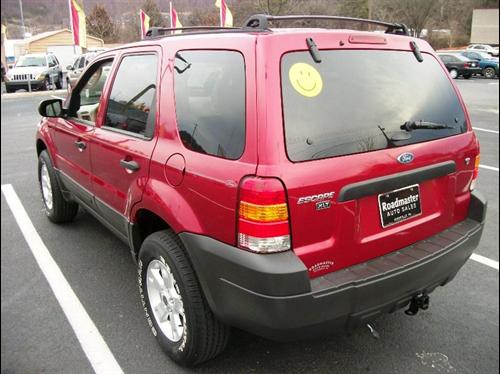 Ford Escape 2006 photo 1