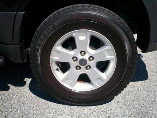 Ford Escape 2006 photo 1