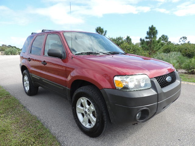 Ford Escape 2006 photo 1