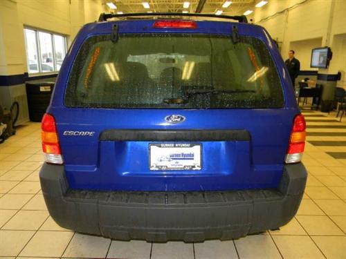 Ford Escape 2006 photo 2