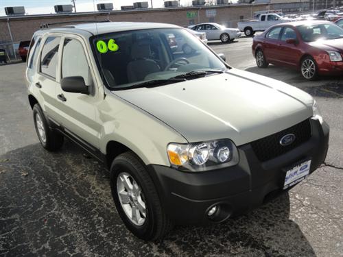 Ford Escape 2006 photo 2
