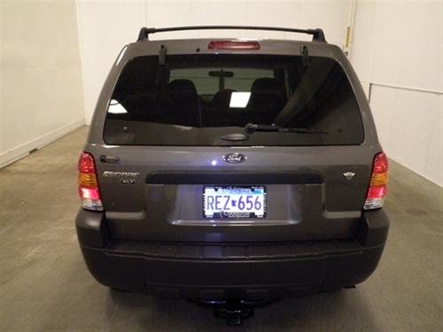 Ford Escape 2006 photo 2