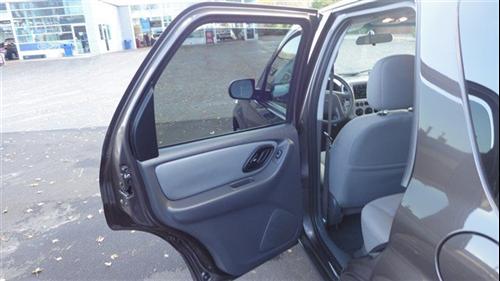Ford Escape 2006 photo 2