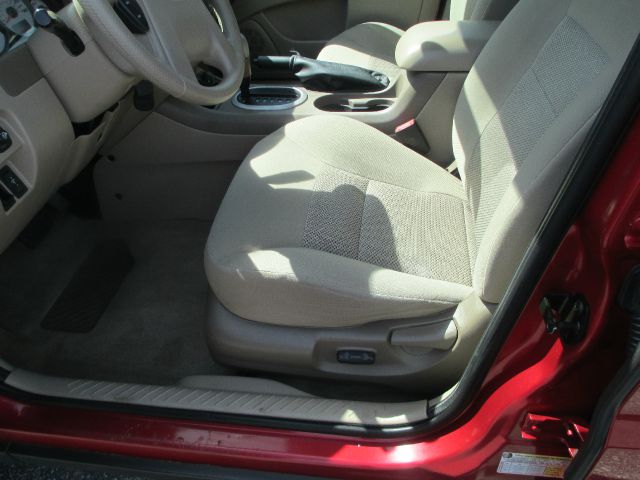 Ford Escape 2006 photo 2