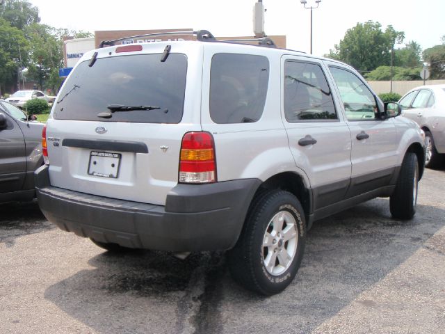 Ford Escape 2006 photo 2