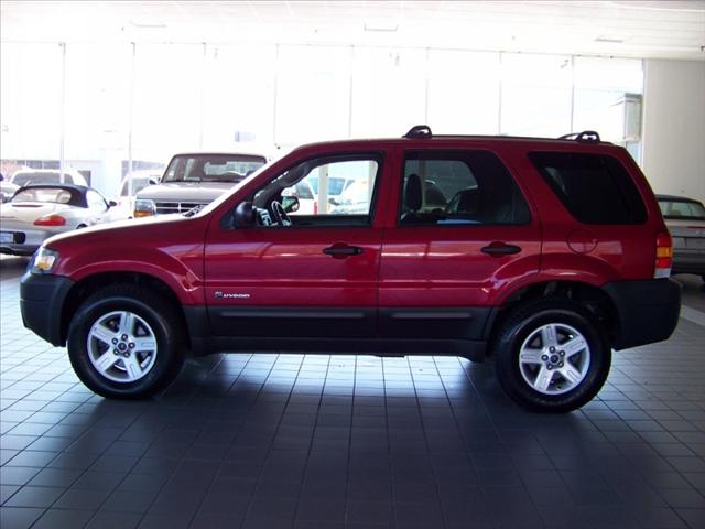 Ford Escape 2006 photo 2