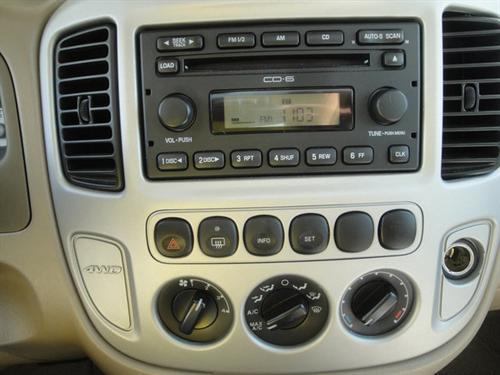 Ford Escape 2006 photo 1