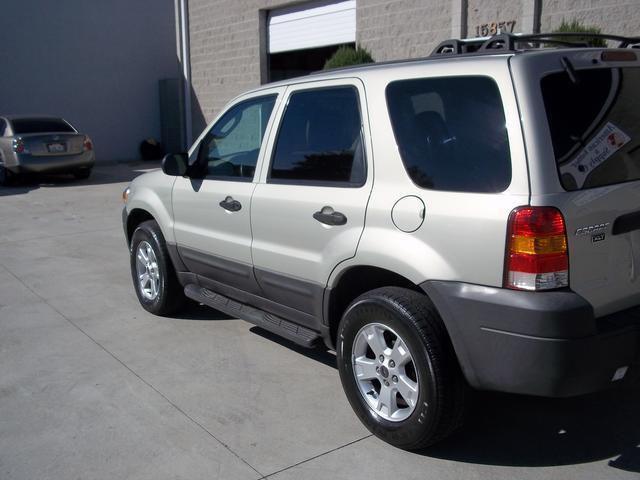 Ford Escape 2006 photo 2