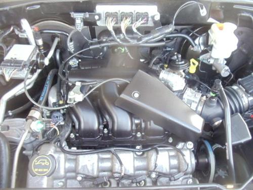 Ford Escape 2006 photo 2