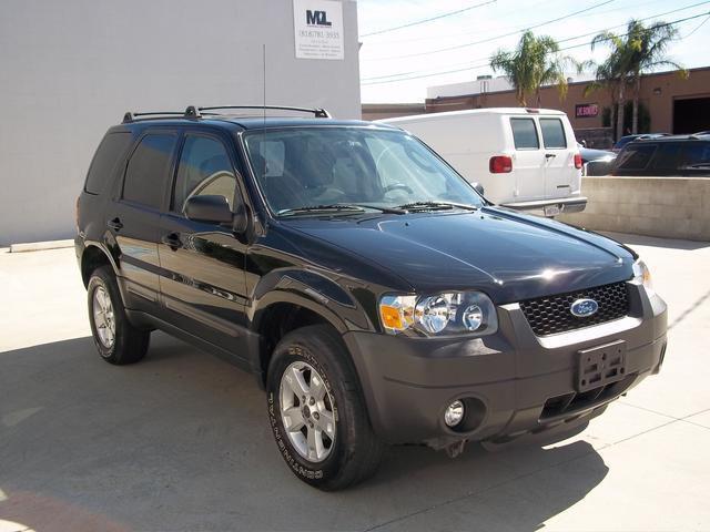 Ford Escape 2007 photo 2