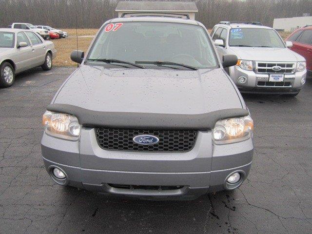 Ford Escape 2007 photo 2