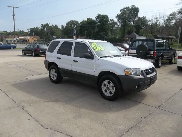 Ford Escape 2007 photo 2