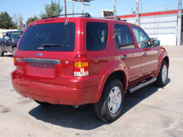 Ford Escape 2007 photo 2