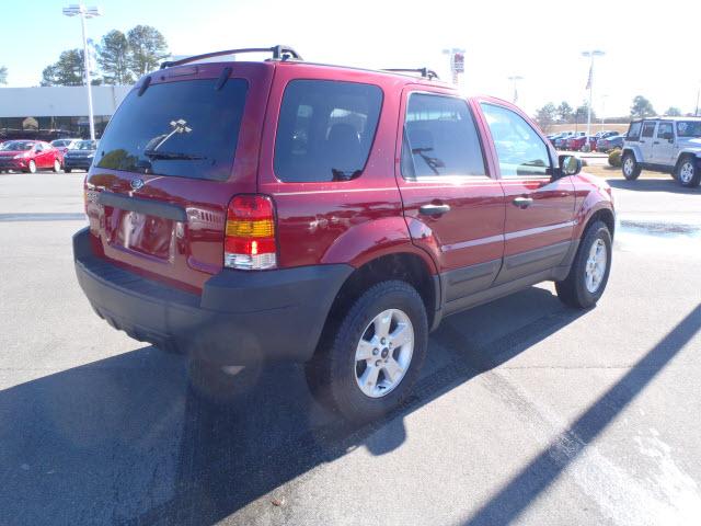 Ford Escape 2007 photo 2