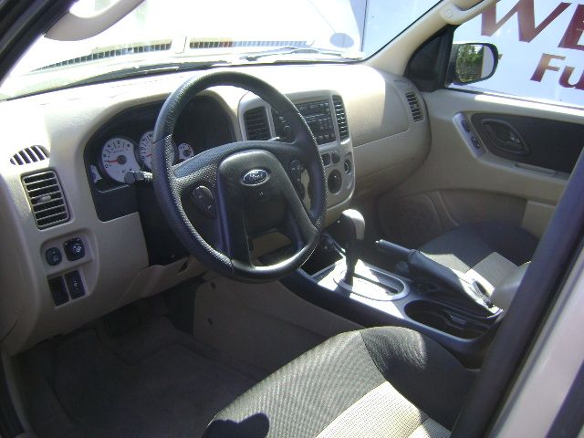 Ford Escape 2007 photo 2