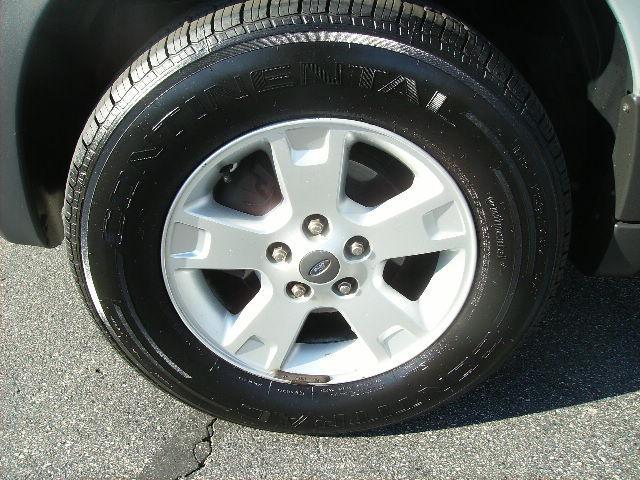 Ford Escape 2007 photo 1