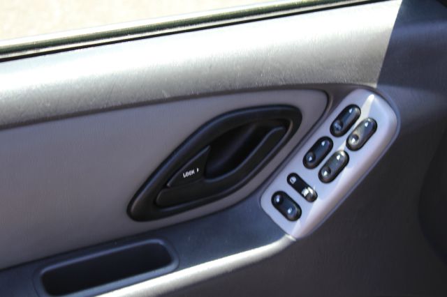 Ford Escape 2007 photo 10