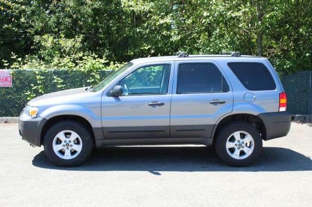 Ford Escape 2007 photo 2