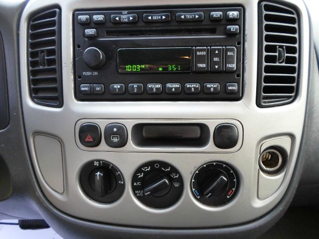 Ford Escape 2007 photo 12