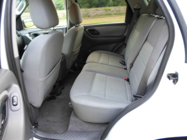 Ford Escape 2007 photo 21