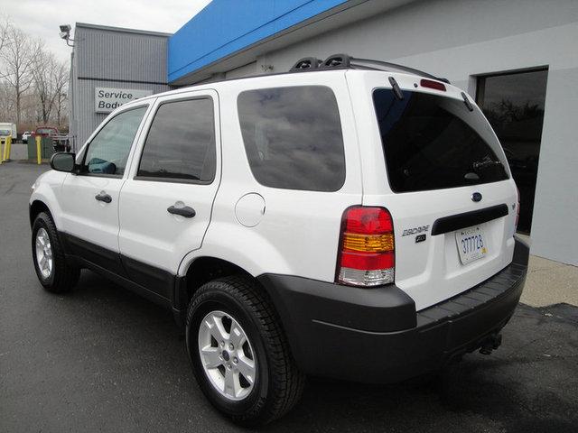 Ford Escape 2007 photo 3