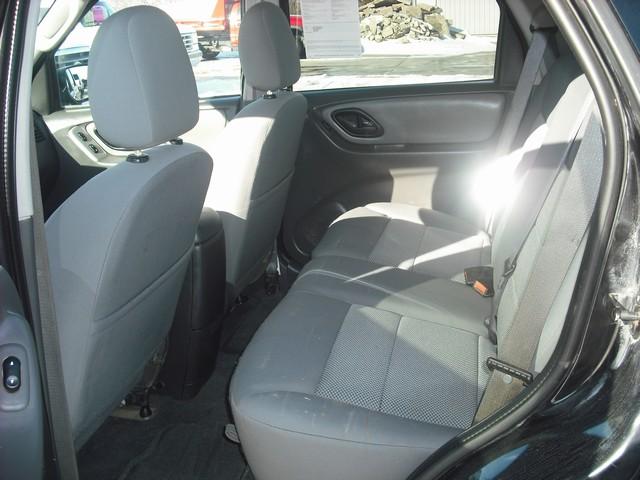 Ford Escape 2007 photo 2