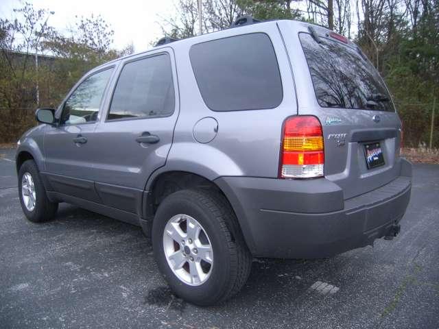Ford Escape 2007 photo 2