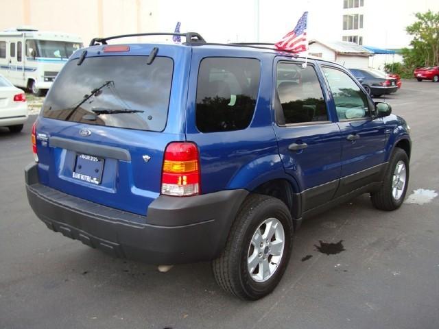 Ford Escape 2007 photo 2