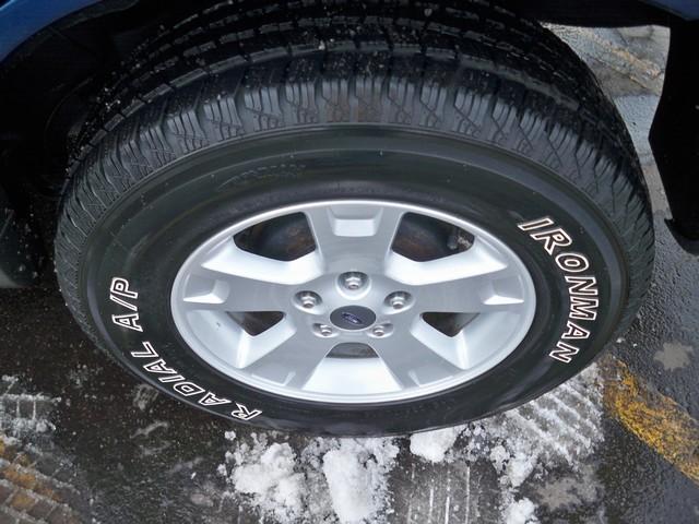 Ford Escape 2007 photo 2