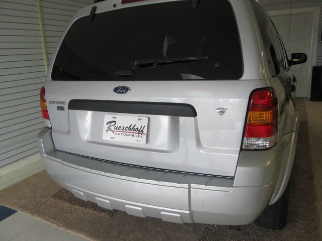 Ford Escape 2007 photo 1