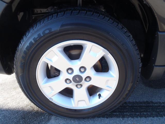 Ford Escape 2007 photo 1
