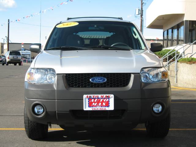 Ford Escape ESi Sedan