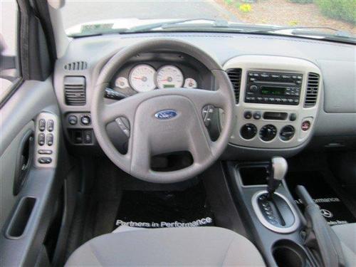 Ford Escape 2007 photo 3