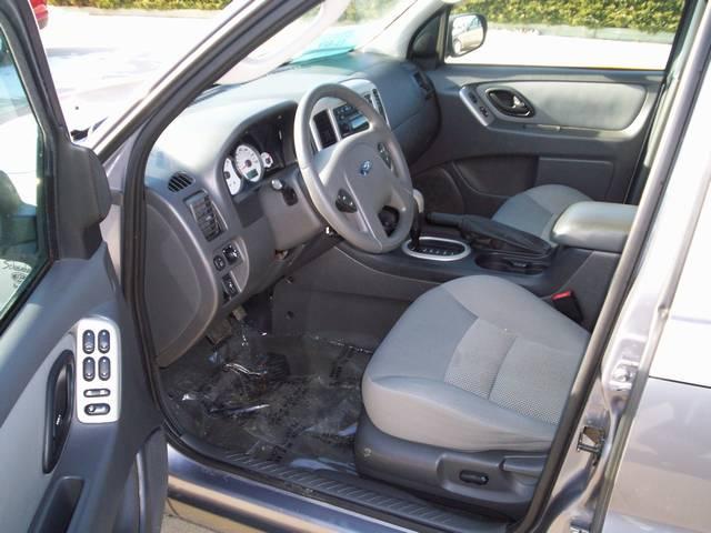 Ford Escape 2007 photo 2