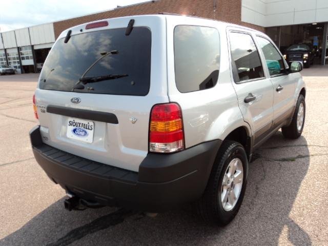 Ford Escape 2007 photo 3