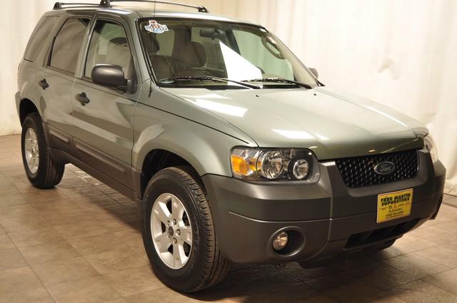 Ford Escape 2007 photo 2