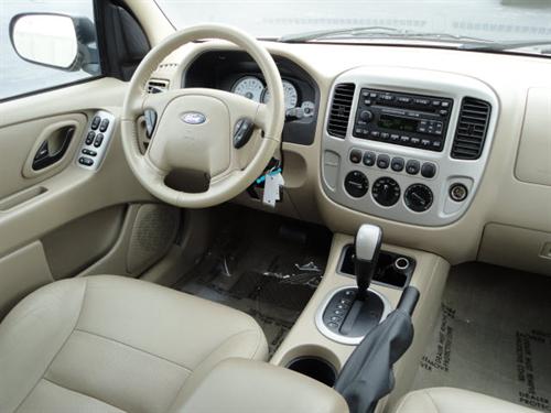 Ford Escape 2007 photo 2