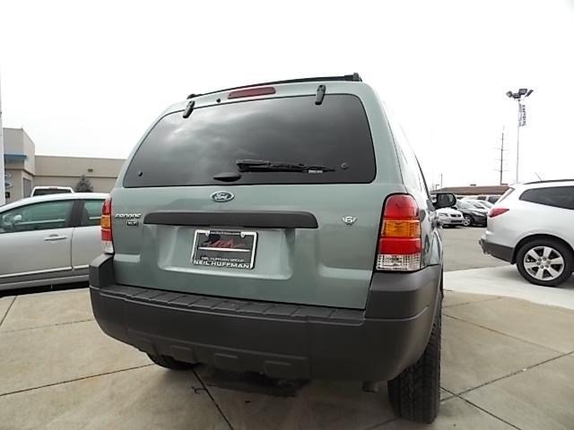 Ford Escape 2007 photo 2