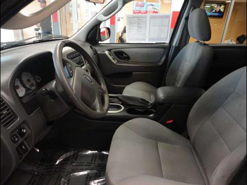 Ford Escape 2007 photo 2